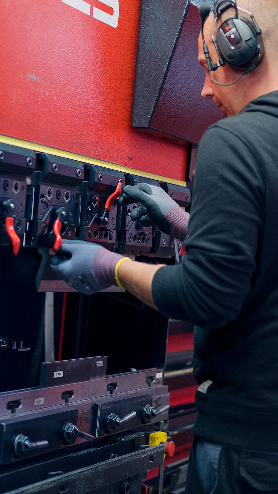 Do you have questions about products, grease filters, carbon filters, maintenance or anything else?